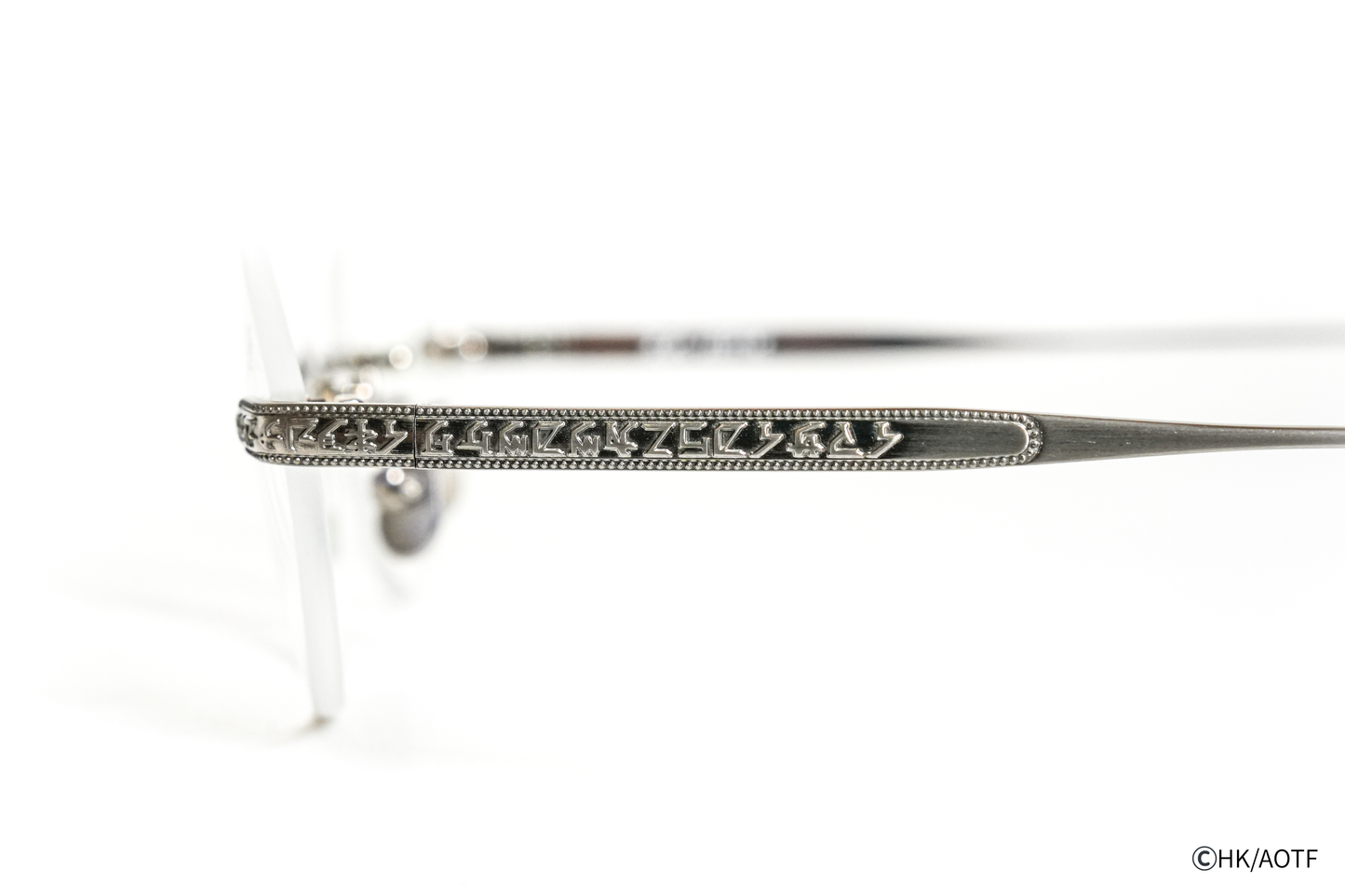 TVアニメ『進撃の巨人』コラボレーションアイウェア 【ハンジ・ゾエ】モデル