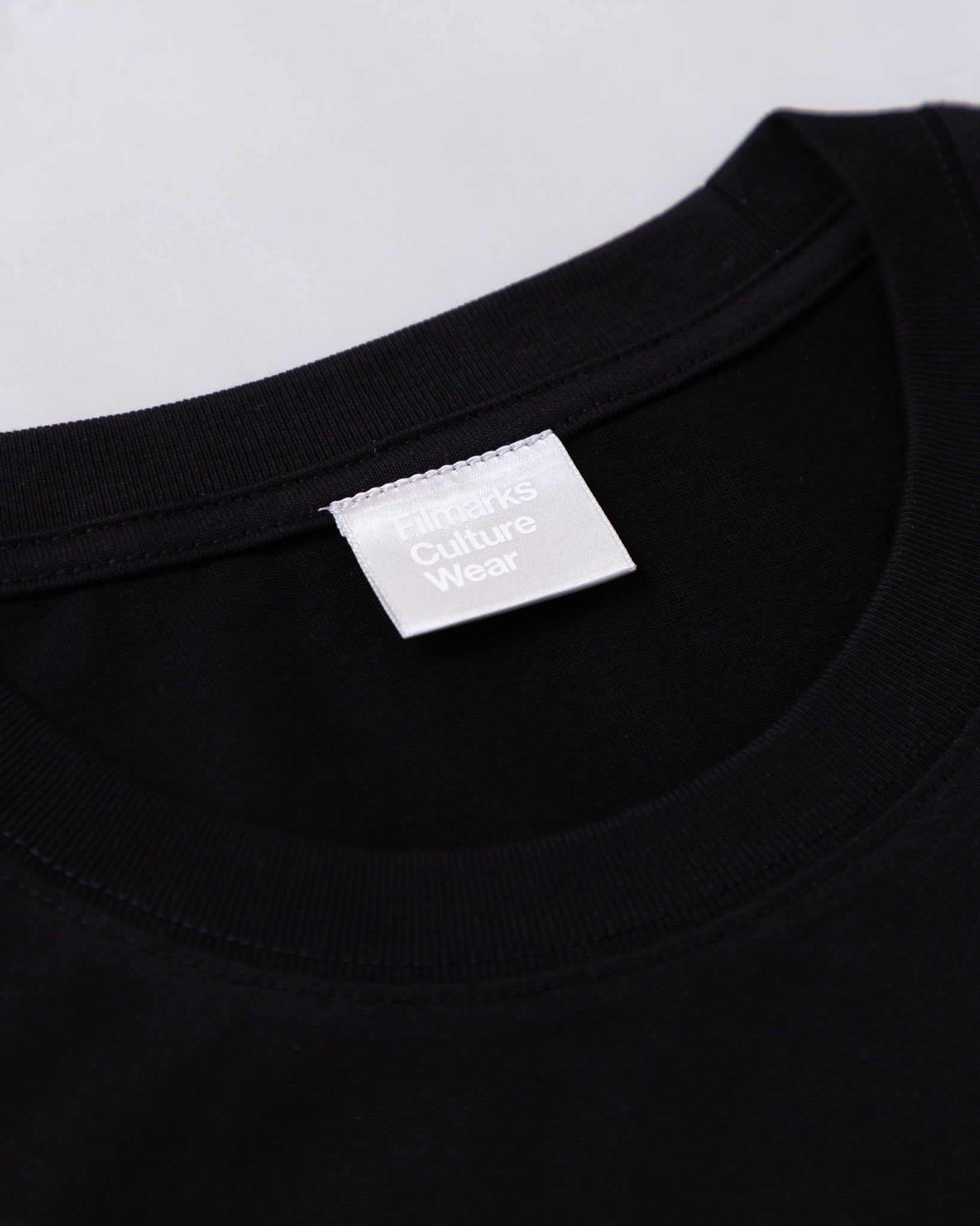 PERFECT BLUE』× FCW ポスターT – Filmarks Store