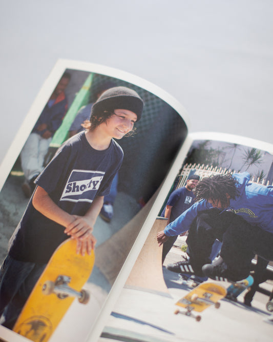 『mid90s ミッドナインティーズ』パンフレット