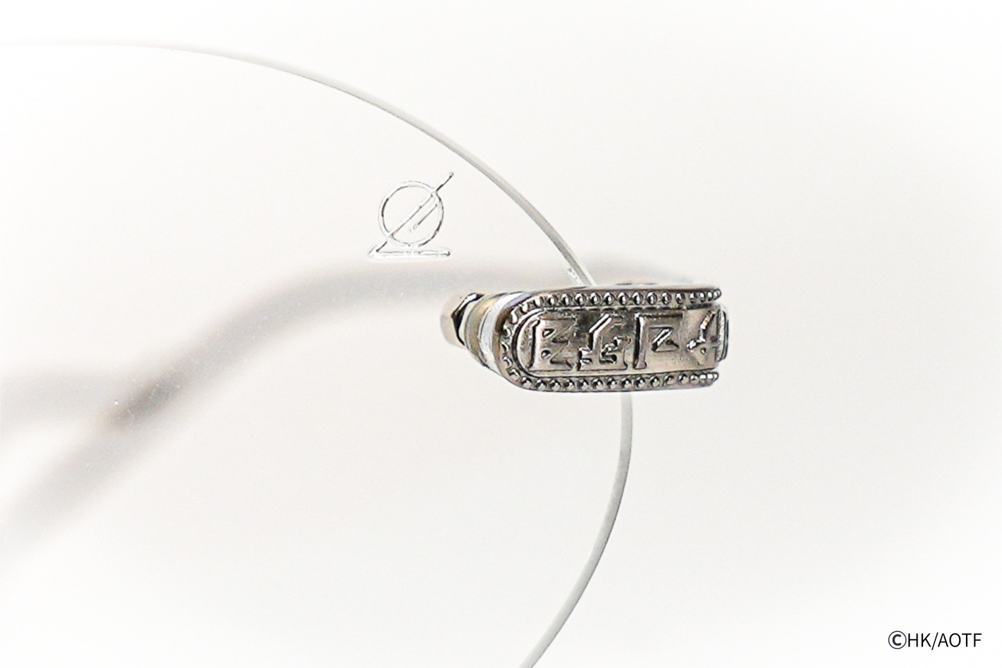 TVアニメ『進撃の巨人』コラボレーションアイウェア 【ハンジ・ゾエ】モデル