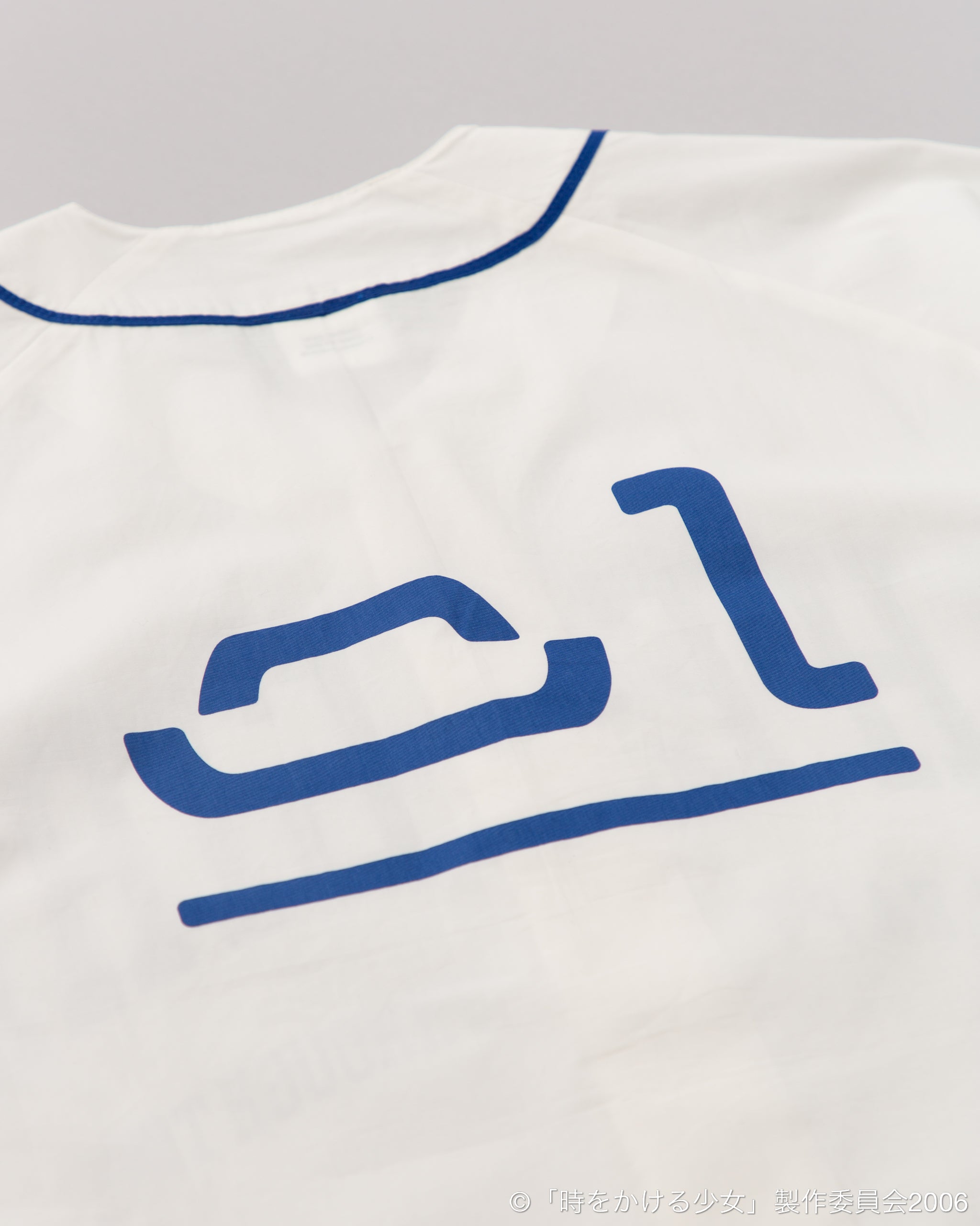 時をかける少女』College Logo ベースボールシャツ – Filmarks Store