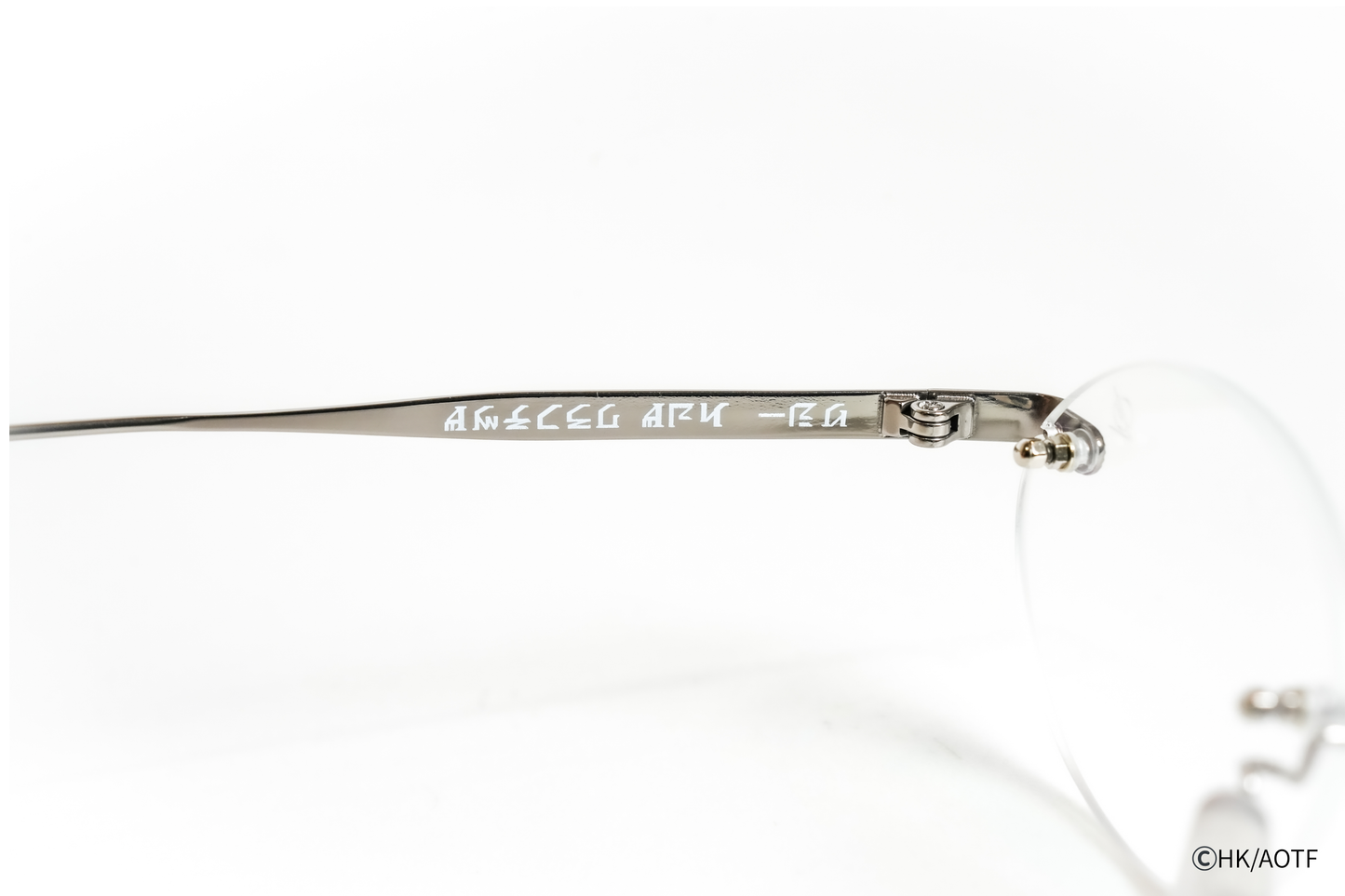 TVアニメ『進撃の巨人』コラボレーションアイウェア 【ハンジ・ゾエ】モデル