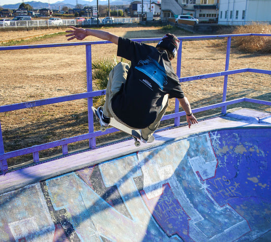 『ロード・オブ・ドッグタウン』×  FCW バックプリントT